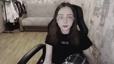 Snapshot of ameliakamishiro chatting on 01.04.25 Amelia online show from 01.04.25