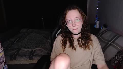 Snapshot of ameliakamishiro chatting on 11.13.25 Amelia online show from 11.13.25