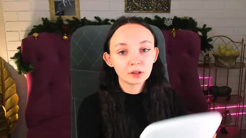 Snapshot of ameliamalina chatting on 12.29.24 Amelia online show from 12.29.24