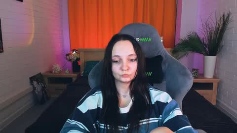 Snapshot of ameliamalina chatting on 01.18.25 Amelia online show from 01.18.25