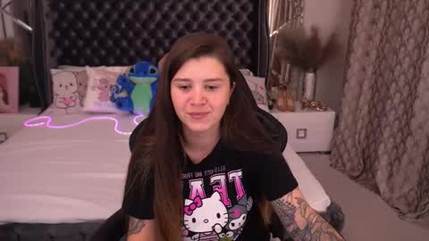 Snapshot of amellymillyy chatting on 09.27.25 amellymillyy online show from 09.27.25