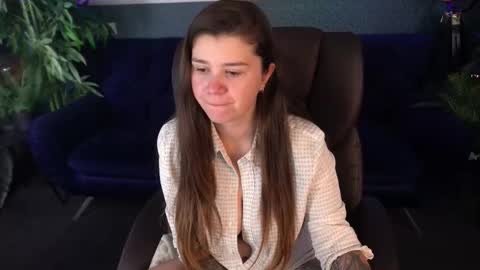 Snapshot of amellymillyy chatting on 10.12.25 amellymillyy online show from 10.12.25