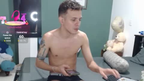 Snapshot of americanbig_dick chatting on 09.27.25 Lucian online show from 09.27.25