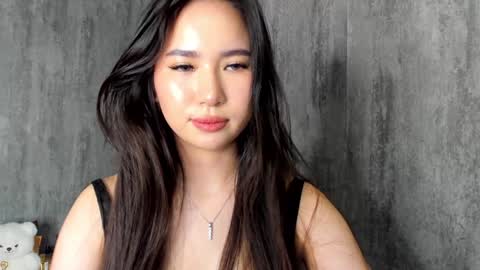 Snapshot of amina_artin chatting on 01.11.25 Amina online show from 01.11.25