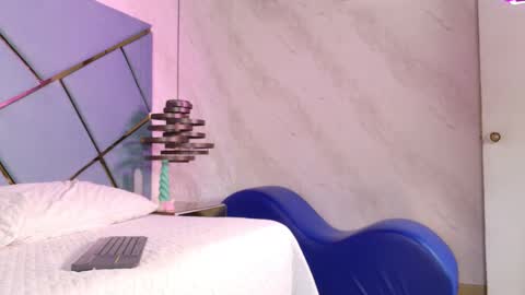 ammy durand online show from 09.08.25