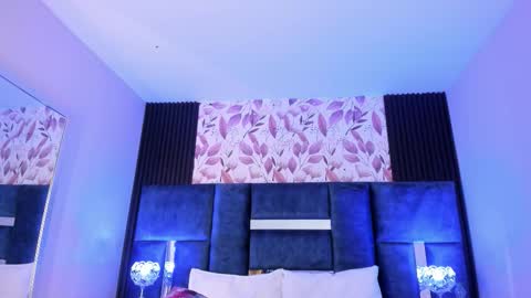 Snapshot of ammyjoness_ chatting on 10.17.25 Ammy Jones online show from 10.17.25