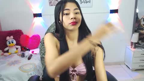 Snapshot of ammyy_wood_ chatting on 10.11.25 ammyy_wood_ online show from 10.11.25