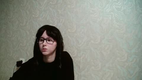 Snapshot of amomira chatting on 12.17.24 Amomira online show from 12.17.24