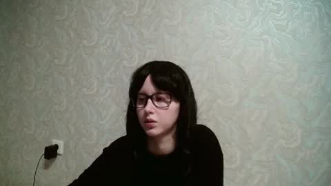 Snapshot of amomira chatting on 12.28.24 Amomira online show from 12.28.24