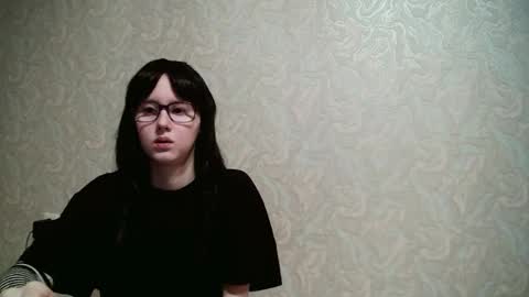 Snapshot of amomira chatting on 10.19.25 Amomira online show from 10.19.25