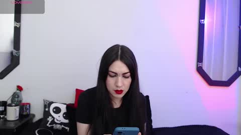 Snapshot of amy_aloqua chatting on 10.01.25 Amy online show from 10.01.25