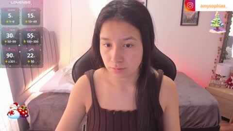 Snapshot of amy_sophiaa chatting on 12.19.24 Amy sophia 3 online show from 12.19.24