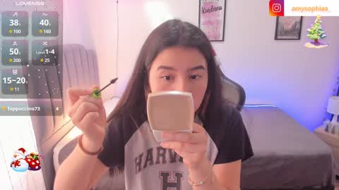 Snapshot of amy_sophiaa chatting on 12.28.24 Amy sophia 3 online show from 12.28.24