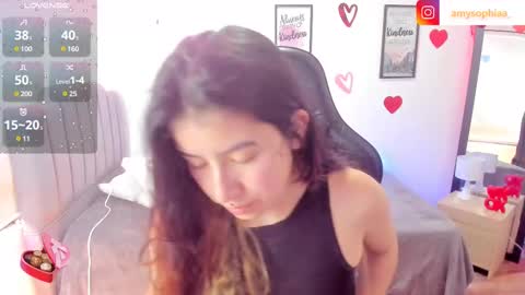 Snapshot of amy_sophiaa chatting on 02.20.25 Amy sophia 3 online show from 02.20.25
