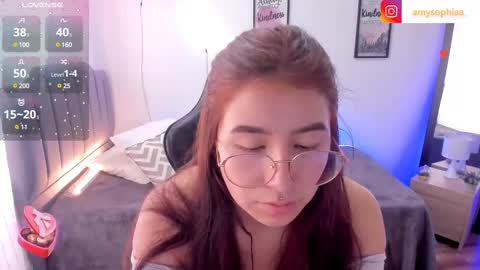 Snapshot of amy_sophiaa chatting on 02.26.25 Amy sophia 3 online show from 02.26.25