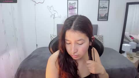 Snapshot of amy_sophiaa chatting on 09.12.25 Amy sophia 3 online show from 09.12.25