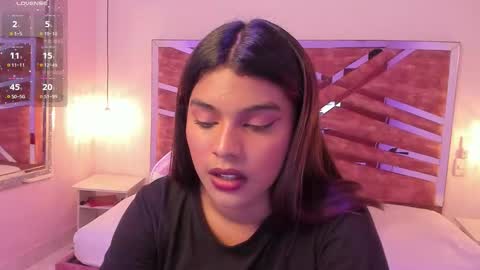 amyevan_ online show from 10.21.25