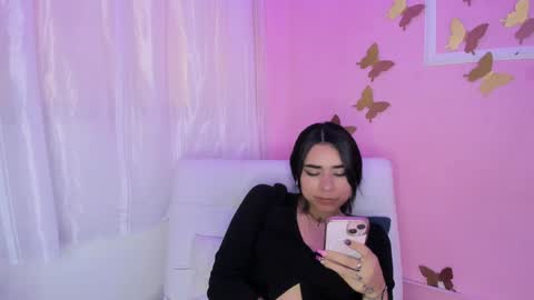 Amy ... Nice to meet u   thumb up me please its important online show from 01.15.25