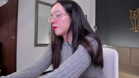 Snapshot of ana_ev chatting on 12.23.24 Ana online show from 12.23.24