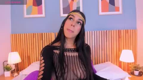 Snapshot of ana_gonzalez chatting on 10.17.25 Ana Gonzalez online show from 10.17.25