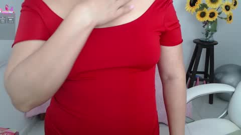 Snapshot of ana_hotmilfx chatting on 09.15.25 ANA online show from 09.15.25