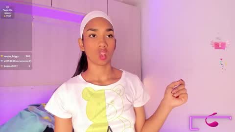 anaacollins_ online show from 11.26.25