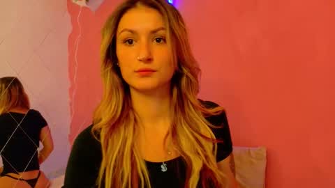 Snapshot of anaayss chatting on 10.13.25 anaayss online show from 10.13.25