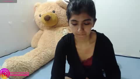 Anahi Browns online show from 02.13.25