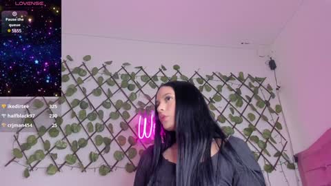 Snapshot of anais_as chatting on 12.22.24 Anais online show from 12.22.24