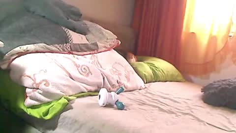 Snapshot of anaiserebel chatting on 11.12.25 anaiserebel online show from 11.12.25