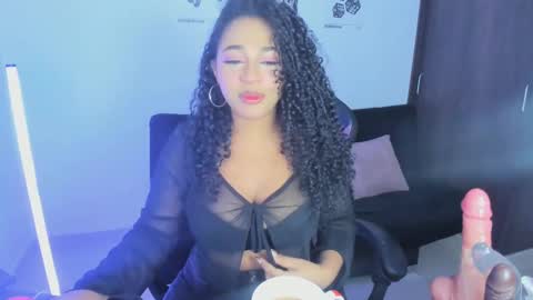 Snapshot of anakiss1 chatting on 03.10.25 help me to get 100 thumps up online show from 03.10.25