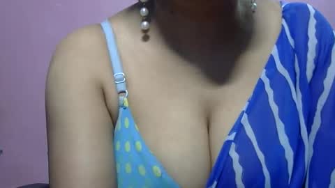 Snapshot of anamika794088 chatting on 10.12.25 anamika794088 online show from 10.12.25