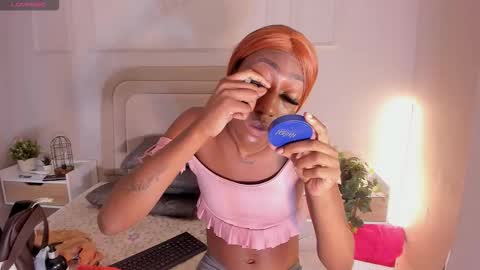 anamonroee online show from 10.14.25