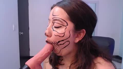 annya online show from 10.10.25