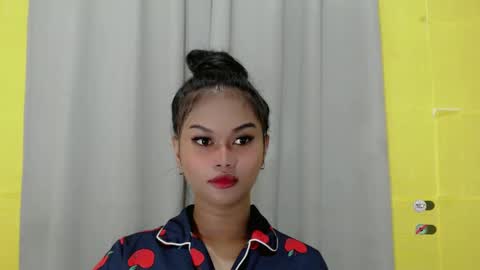 Snapshot of anaruru_ chatting on 12.23.24 ANA online show from 12.23.24