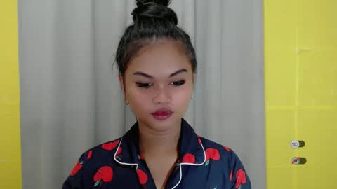 Snapshot of anaruru_ chatting on 01.13.25 ANA online show from 01.13.25