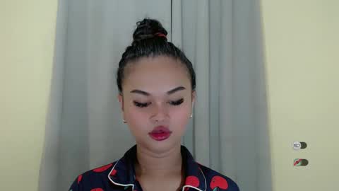 Snapshot of anaruru_ chatting on 02.12.25 ANA online show from 02.12.25