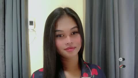 Snapshot of anaruru_ chatting on 03.10.25 ANA online show from 03.10.25