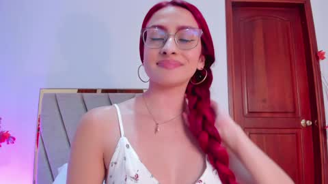 Andra Cyrus online show from 01.11.25