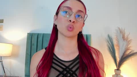 Andra Cyrus online show from 01.30.25