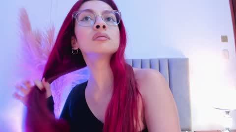 Andra Cyrus online show from 02.03.25