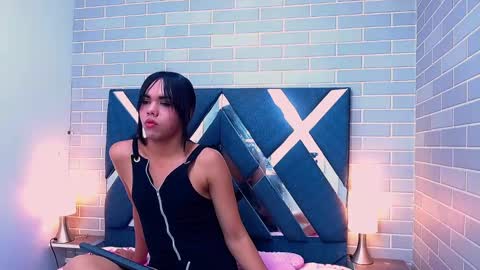Snapshot of andrea_gill_ chatting on 12.29.24 Andres Gil online show from 12.29.24