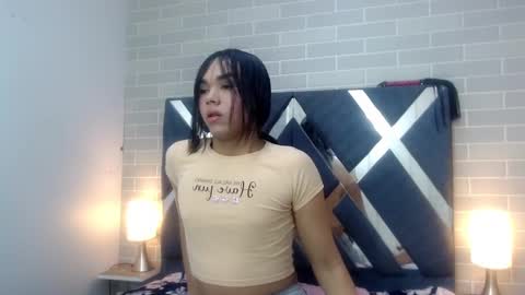 Snapshot of andrea_gill_ chatting on 01.31.25 Andres Gil online show from 01.31.25