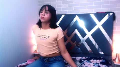 Snapshot of andrea_gill_ chatting on 02.24.25 Andres Gil online show from 02.24.25