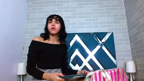 Snapshot of andrea_gill_ chatting on 10.09.25 Andres Gil online show from 10.09.25
