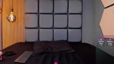  ANDREA  online show from 10.22.25