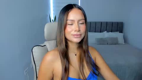 Snapshot of andrea_martini_ chatting on 02.25.25 andrea online show from 02.25.25
