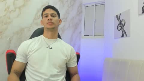 Snapshot of andres_stud chatting on 09.21.25 andres_stud online show from 09.21.25