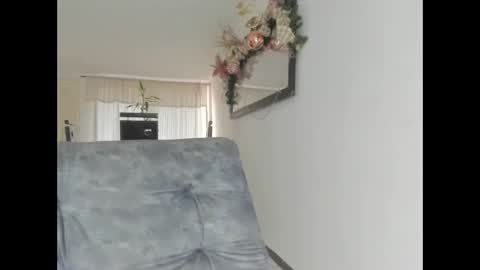 Snapshot of andresgiraldo1 chatting on 01.02.25 Isa --------- online show from 01.02.25
