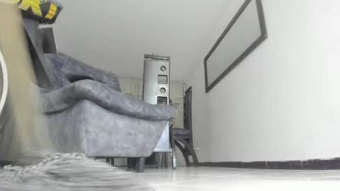 Snapshot of andresgiraldo1 chatting on 01.20.25 Isa --------- online show from 01.20.25